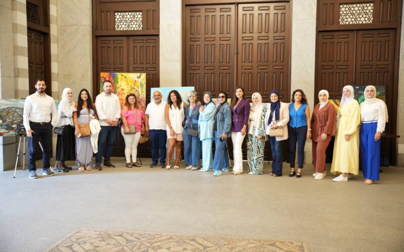 ملتقى الألوان في مؤتمر “البيئة البحرية”..ريشة ترسم وعيًا بيئيًا في السراي الحكومي